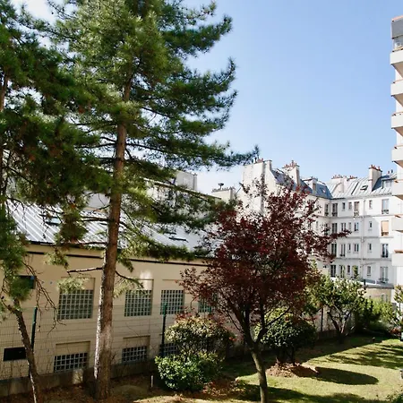 Oasis With Terrace On Garden * Paris